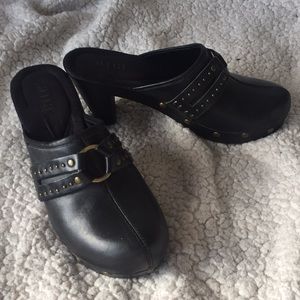 Leather Clog